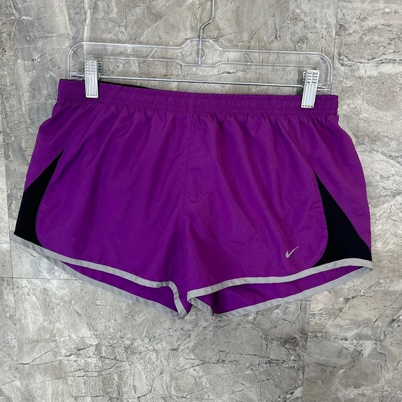 Nike purple and white running shorts  Size M Woman's #runningessentials - Picture 1 of 4